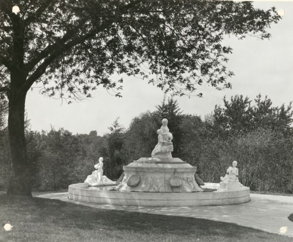 View of Memorial Fountain at Vilas Park. The lower two statues are of children and the center fountain is of a mother and child. (Wisconsin Historical Society)